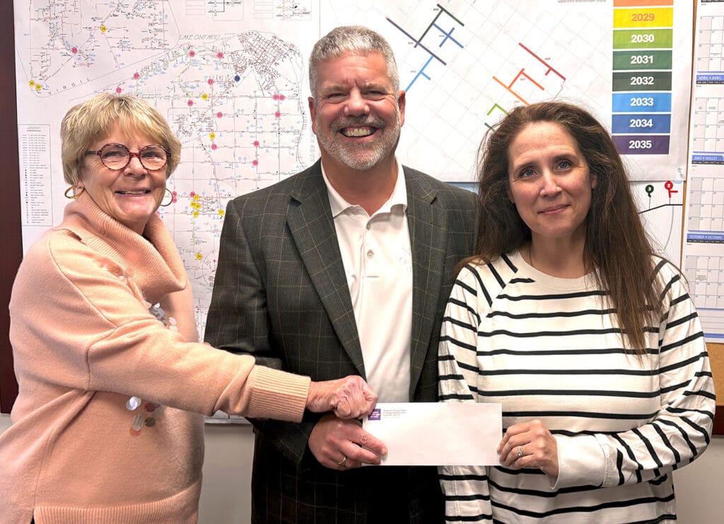 Picture of cheque presentation